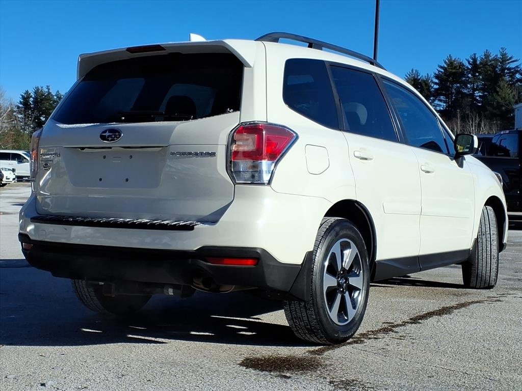 Used 2018 Subaru Forester 2.5i Premium w/ All-Weather Package image 3