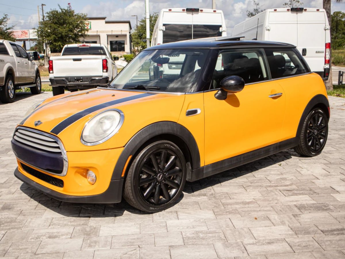Used 2014 MINI Cooper 2-Door Hardtop FWD image 3