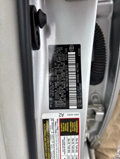Used 2011 Toyota Avalon Limited FWD image 11
