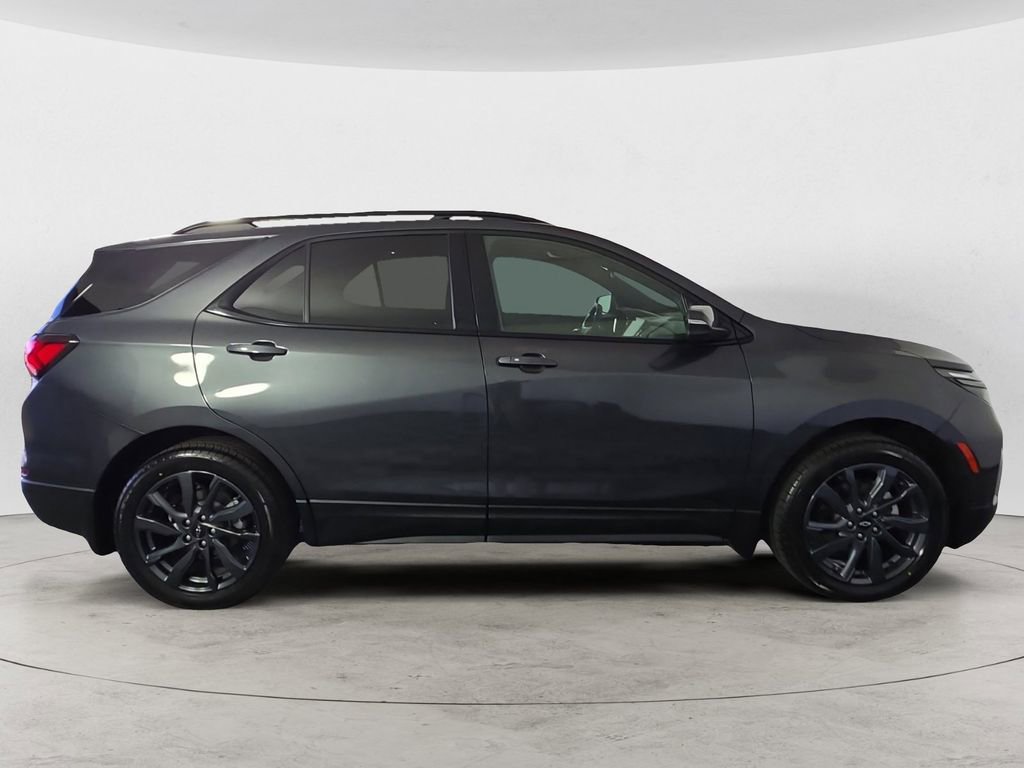 Used 2023 Chevrolet Equinox RS w/ RS Leather Package AWD/4WD image 6
