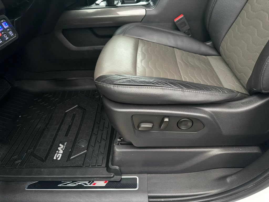 Used 2023 Chevrolet Silverado 1500 ZR2 AWD/4WD image 12