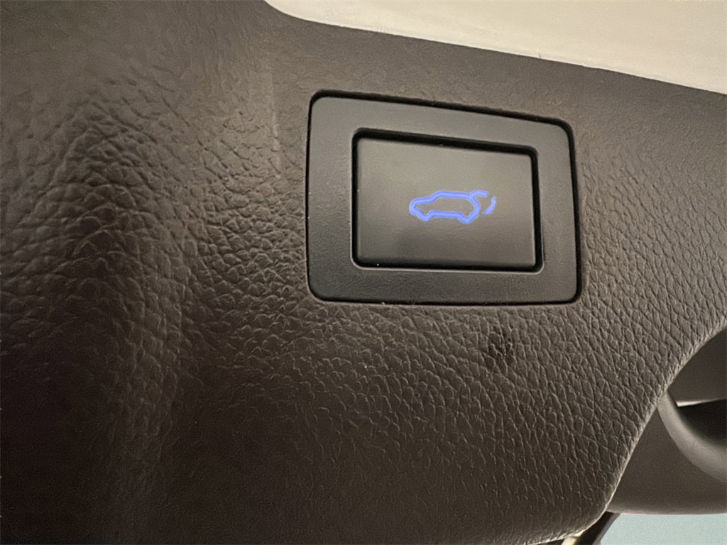 Used 2017 Hyundai Santa Fe Sport image 16