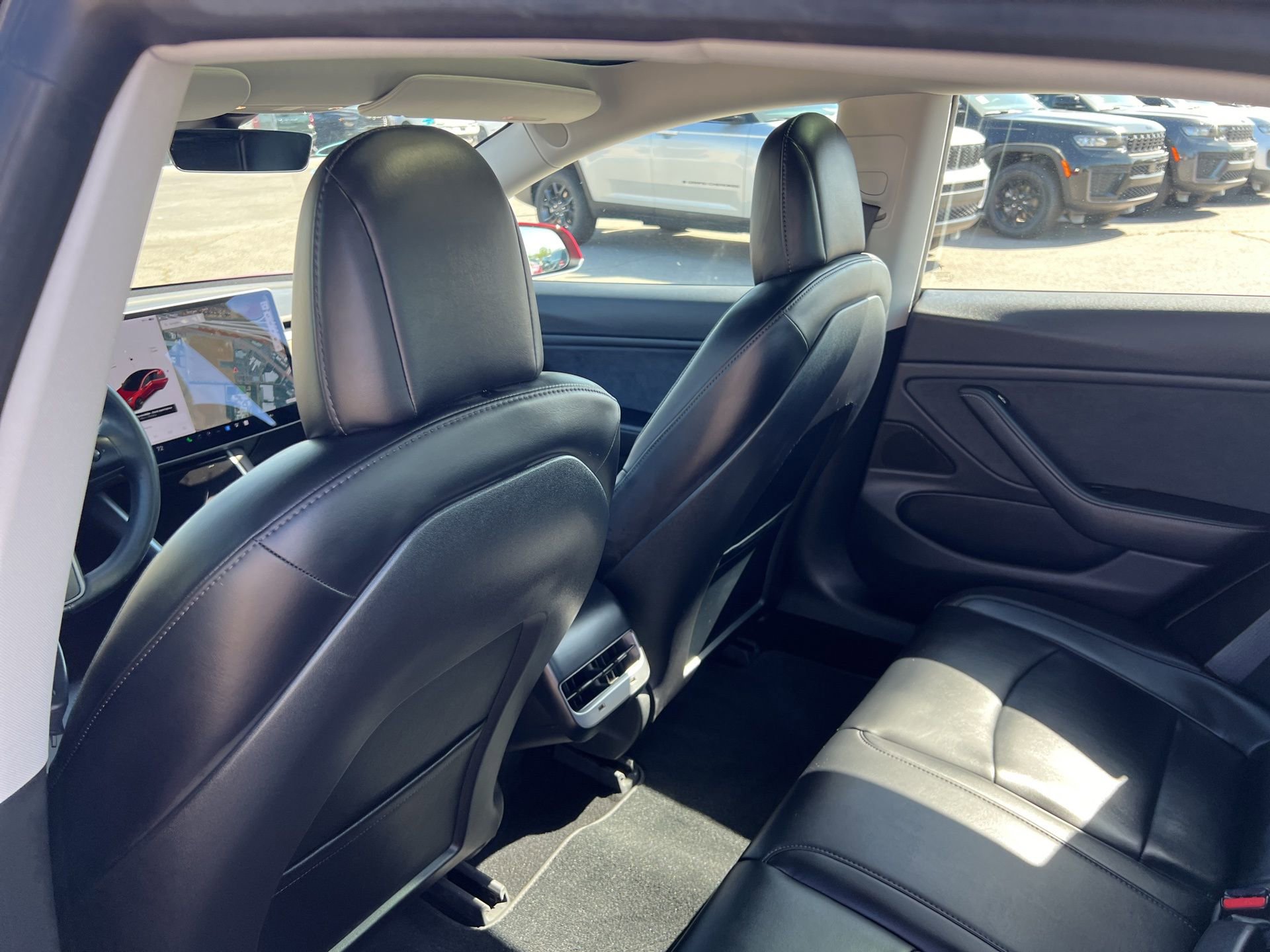 Used 2018 Tesla Model 3 Long Range RWD image 24