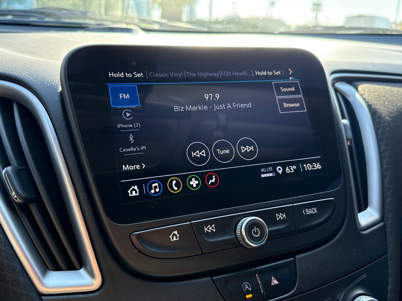 Used 2022 Chevrolet Malibu LT FWD image 14