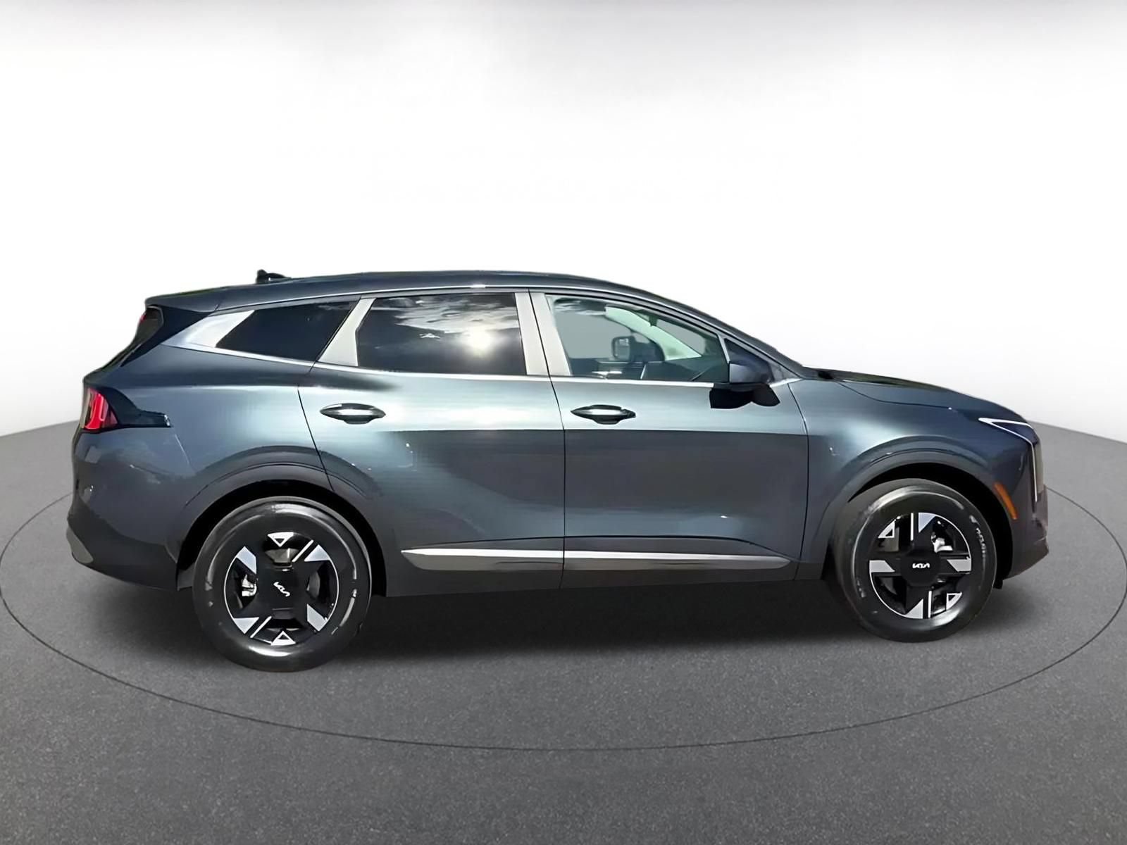 Used 2026 Kia Sportage LX AWD/4WD image 15