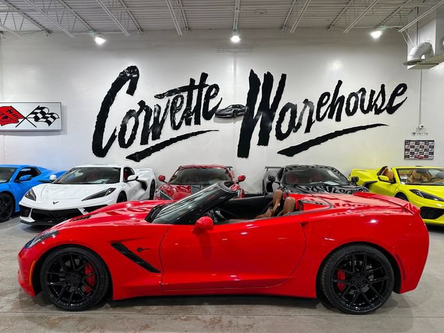 Used 2019 Chevrolet Corvette Stingray Convertible RWD image 2
