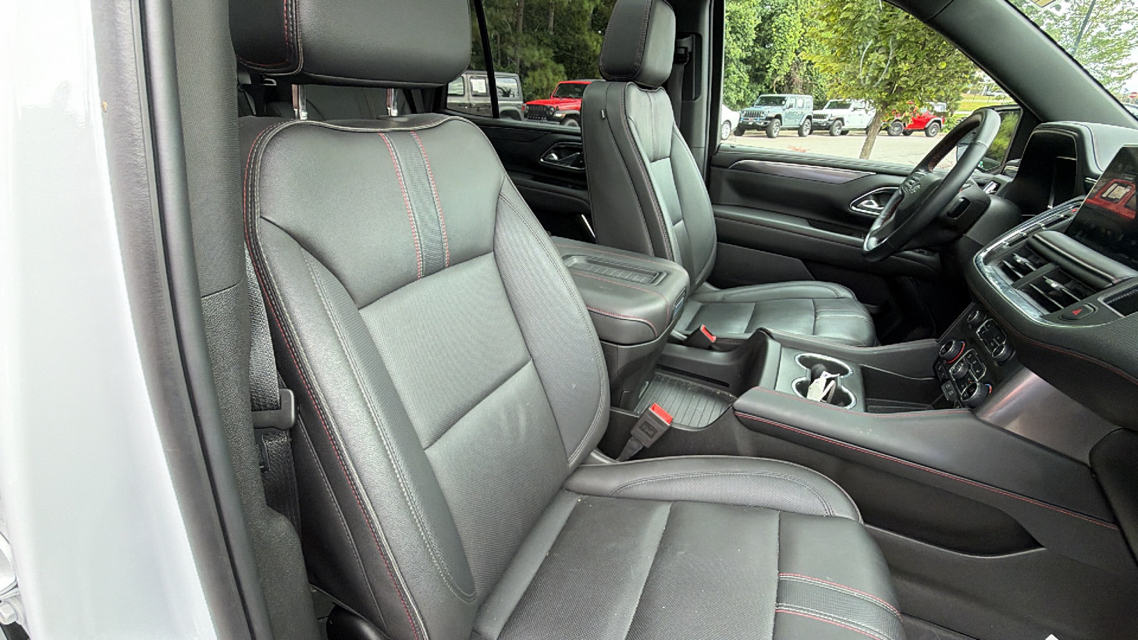 Used 2024 Chevrolet Tahoe RST w/ Luxury Package AWD/4WD image 20