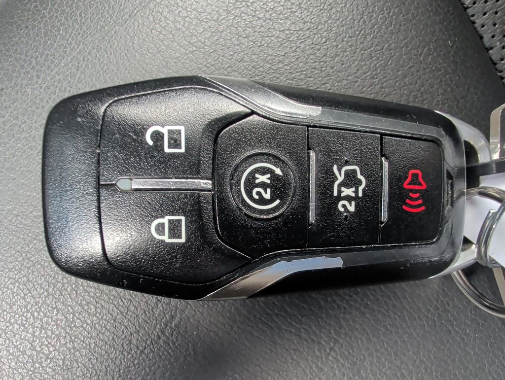 Used 2014 Ford Fusion Titanium FWD image 18