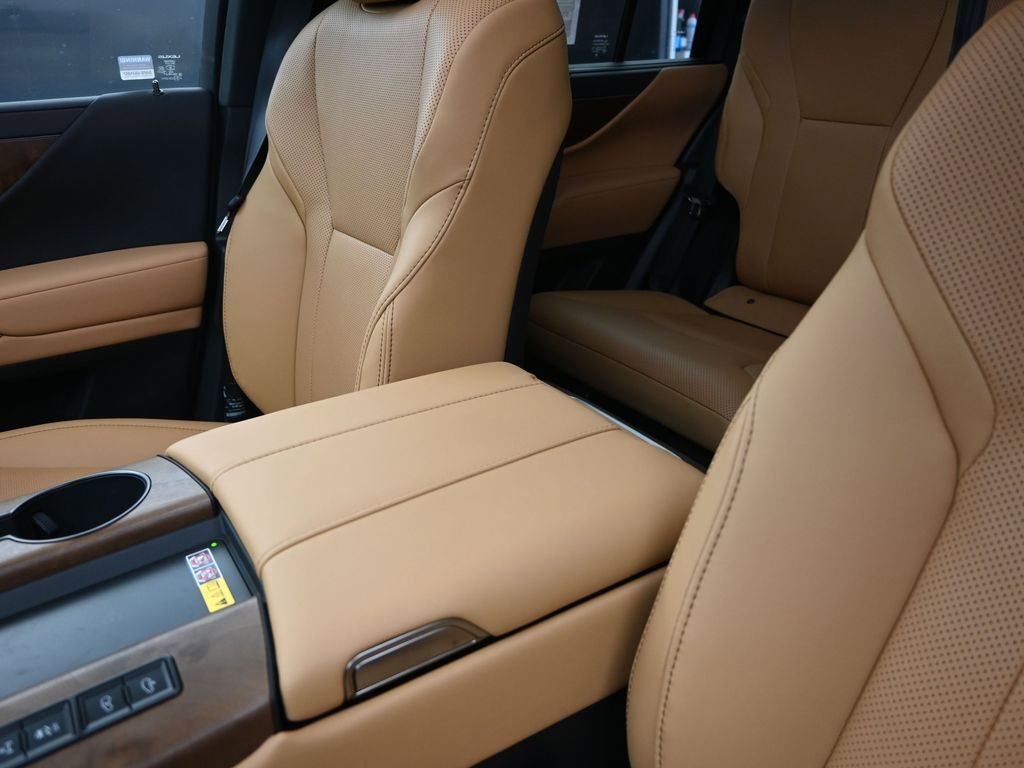 New 2026 Lexus LX 700h Luxury image 14