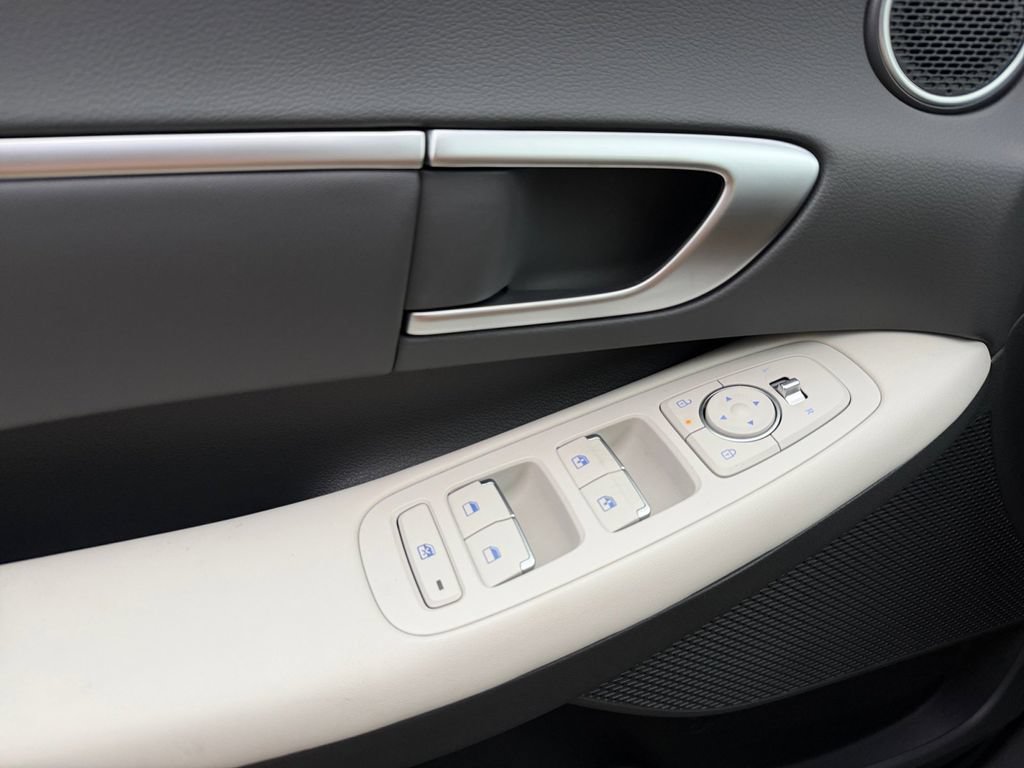 New 2026 Hyundai Sonata SEL FWD image 19