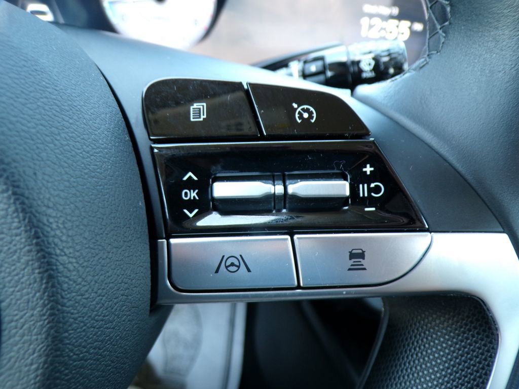 Certified 2023 Hyundai Elantra SEL w/ Convenience Package FWD image 29