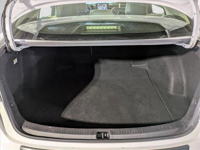 Used 2022 Toyota Corolla LE w/ Carpet Mat Package (TMS) FWD image 7