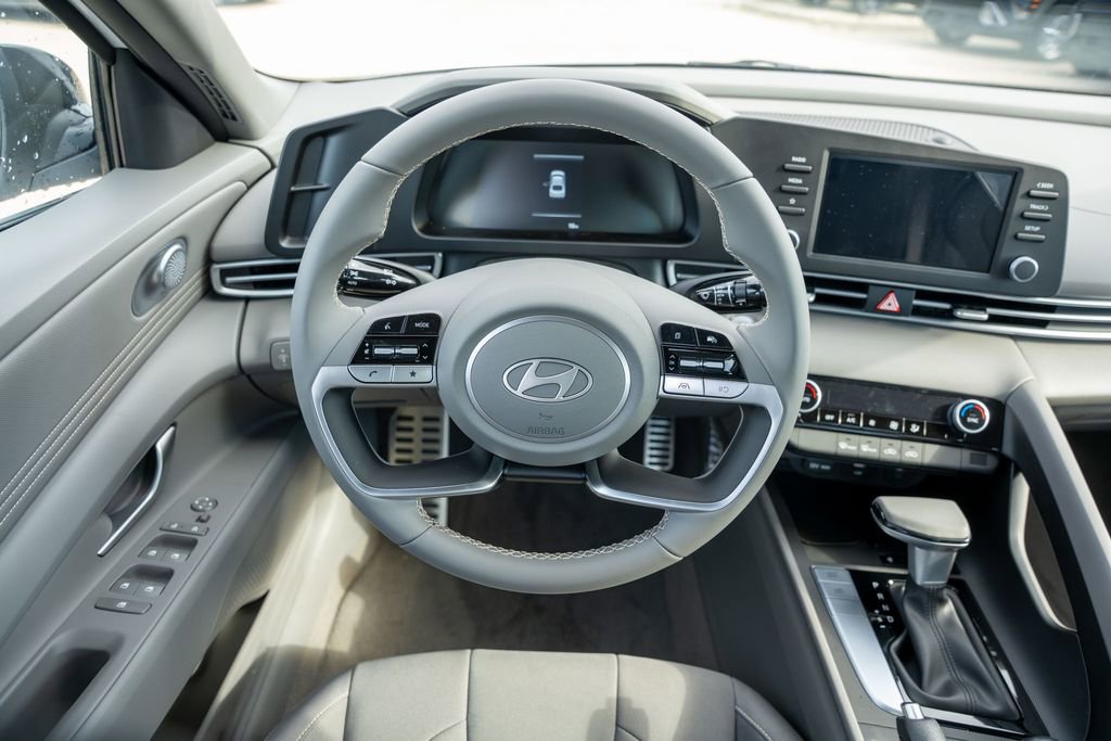 New 2025 Hyundai Elantra Sport image 15
