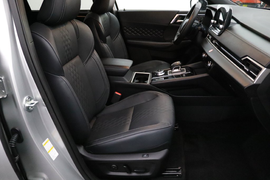 Used 2025 Mitsubishi Outlander SEL Black Edition AWD/4WD image 19