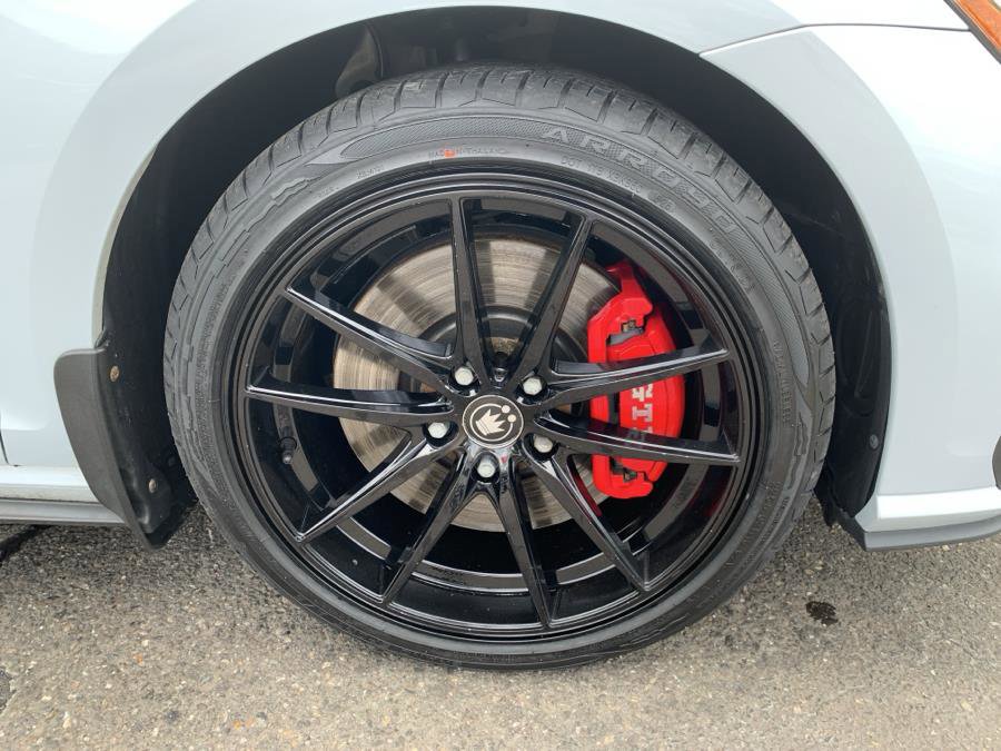 Used 2019 Volkswagen GTI SE w/ SE Experience Package image 24