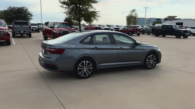 Used 2025 Volkswagen Jetta Sport FWD image 9