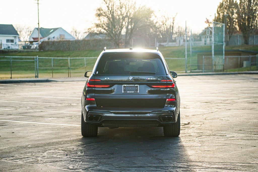 Used 2025 BMW X7 M60i w/ Executive Package AWD/4WD image 6