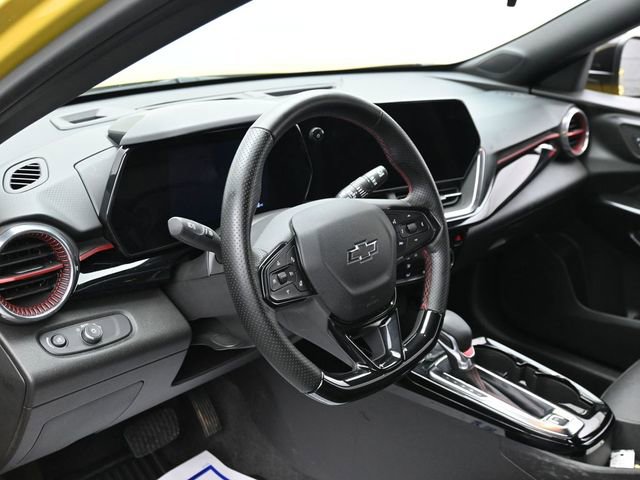 Used 2025 Chevrolet Trax RS w/ Driver Confidence Package image 14