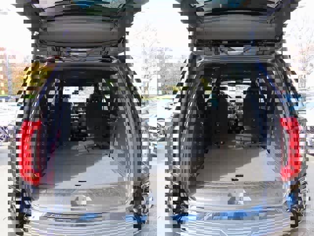 Used 2023 GMC Yukon SLT image 11