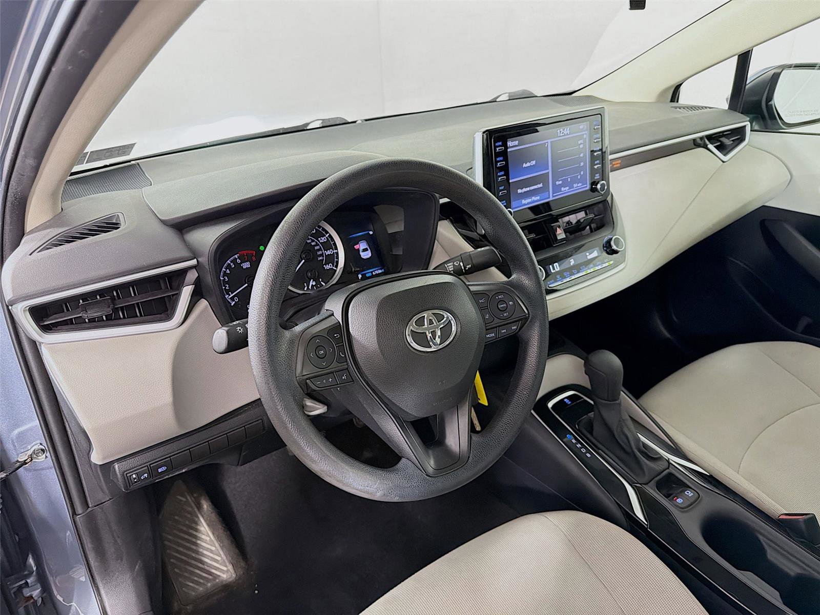 Used 2020 Toyota Corolla LE FWD image 9