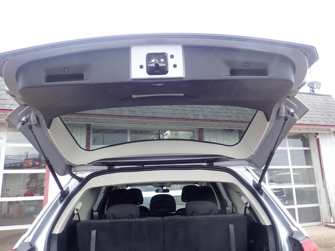 Used 2018 Dodge Journey SE image 25