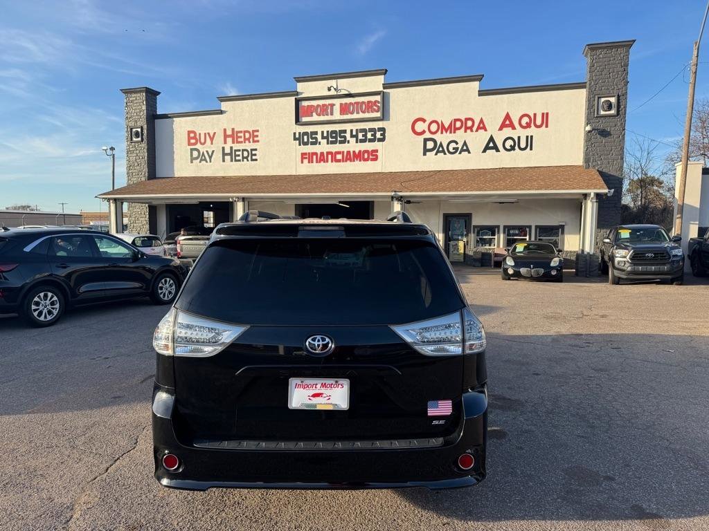 Used 2017 Toyota Sienna SE image 6