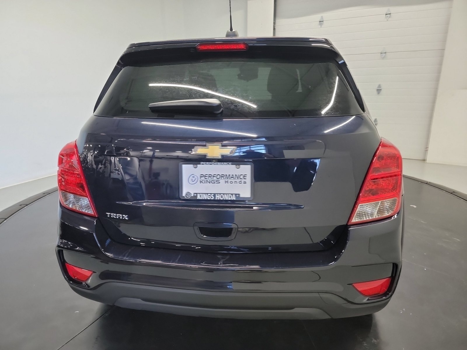 Used 2021 Chevrolet Trax LS w/ Tint and Cruise Package FWD image 8