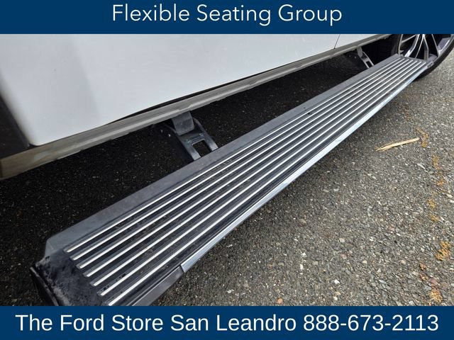 Used 2022 Jeep Wagoneer Series III w/ Premium Group I AWD/4WD image 23