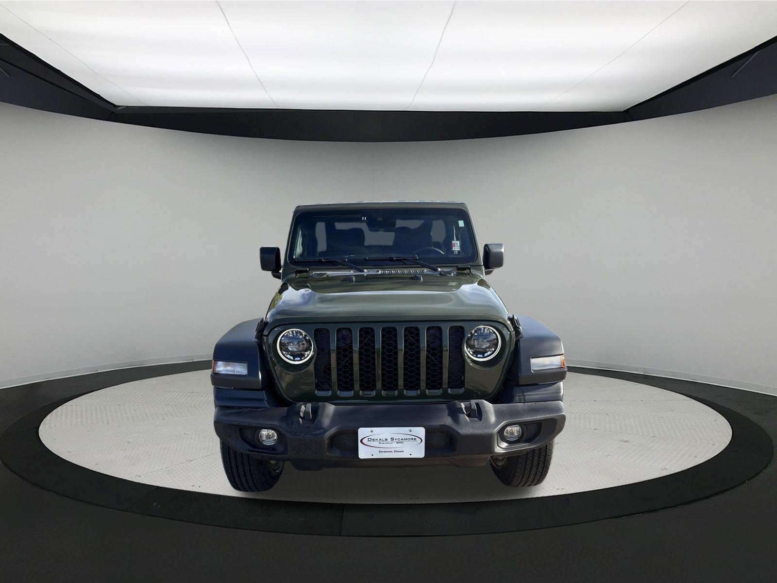 Used 2024 Jeep Wrangler Sport AWD/4WD image 2
