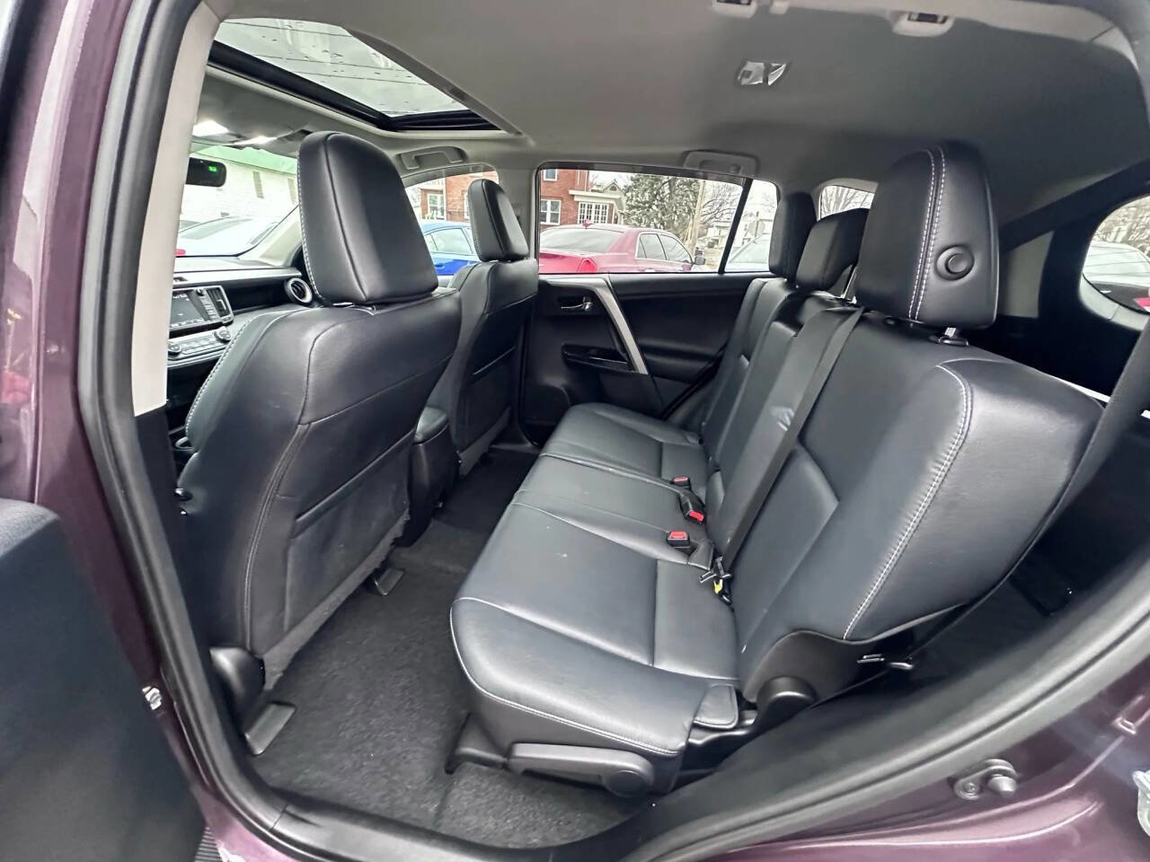 Used 2018 Toyota RAV4 Limited image 12