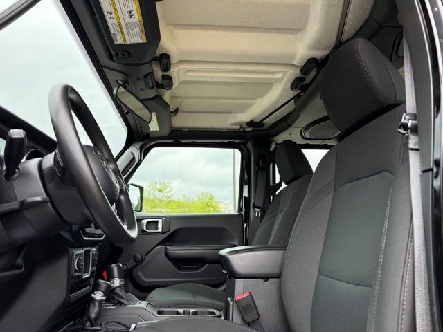 Used 2018 Jeep Wrangler Unlimited Sport AWD/4WD image 24