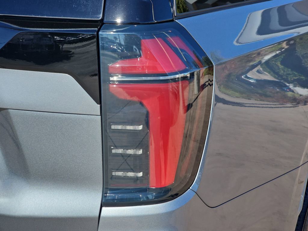 New 2026 Chevrolet Suburban LS image 42