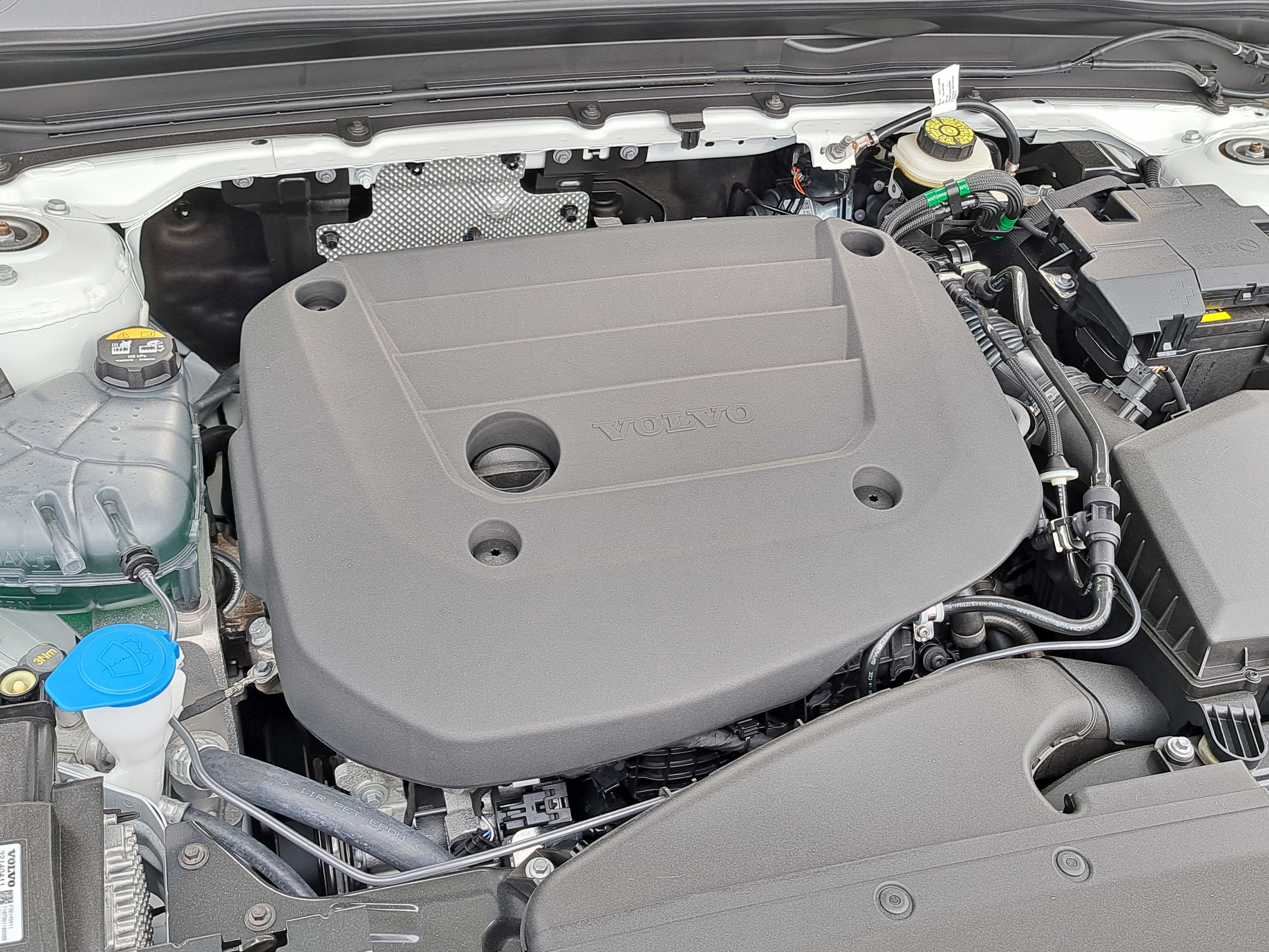 New 2026 Volvo XC40 B5 Plus w/ Protection Package Premier image 9