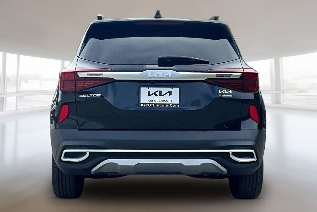 Used 2022 Kia Seltos EX AWD/4WD image 5