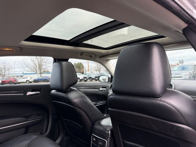 Used 2016 Chrysler 300 C image 38