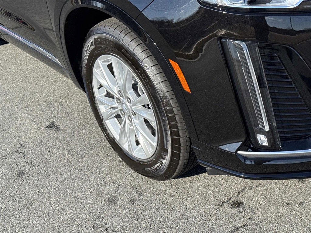 Used 2025 Cadillac XT6 Luxury image 9