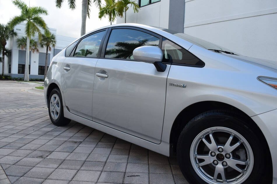 Used 2010 Toyota Prius Two FWD image 18