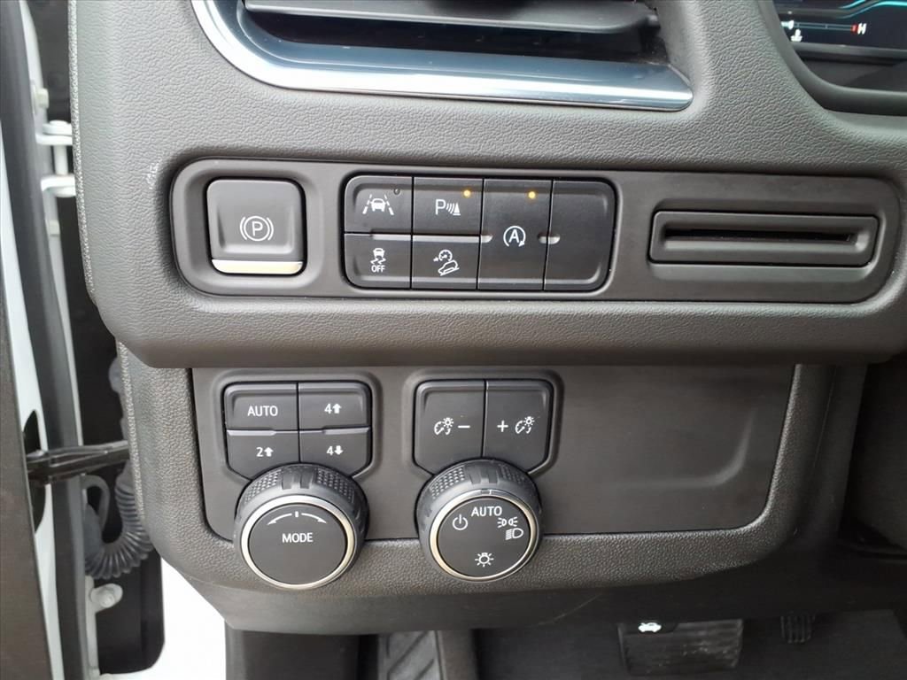 Used 2023 Chevrolet Tahoe Premier image 28