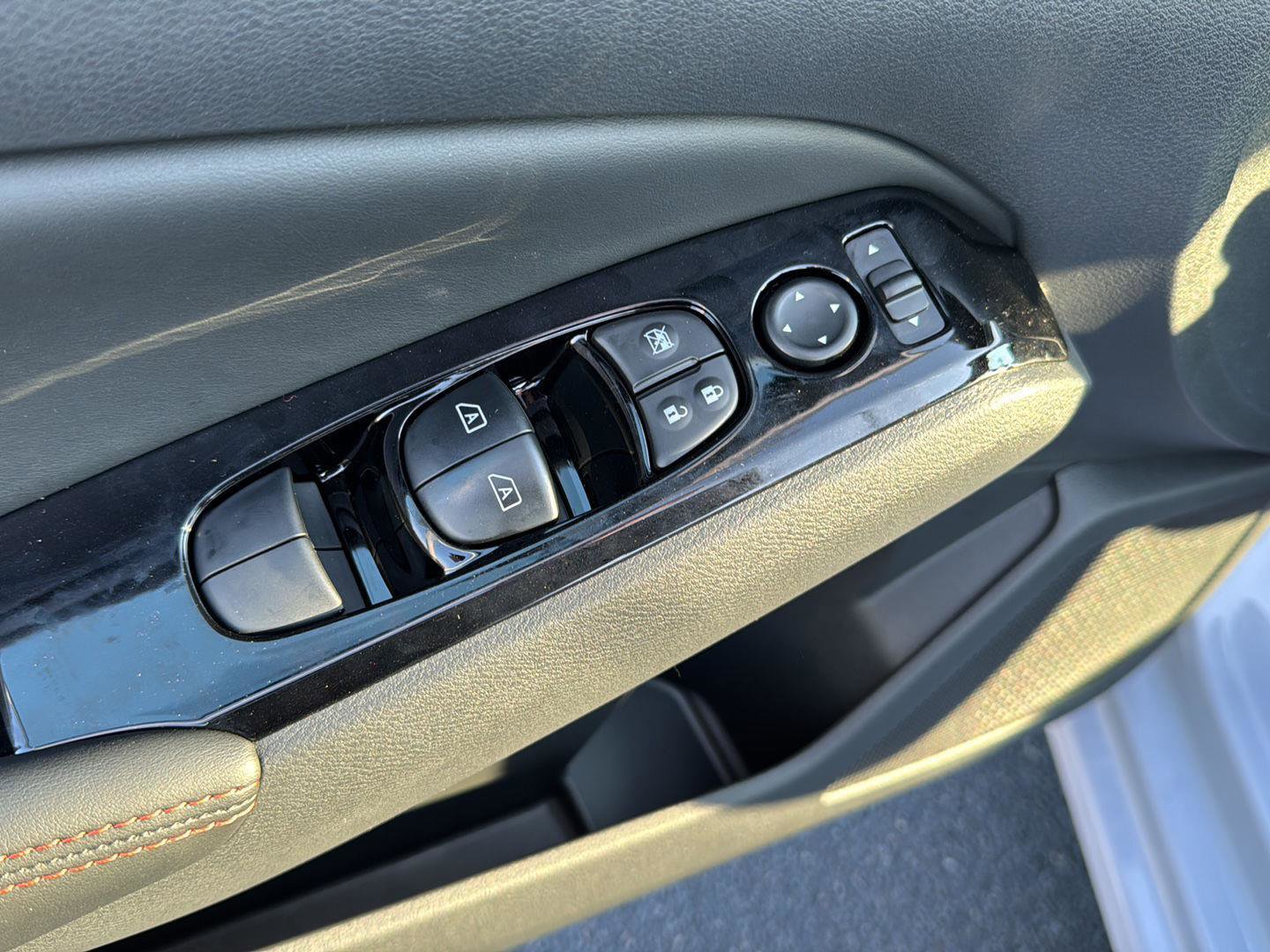 New 2025 Nissan Altima 2.5 SR image 26