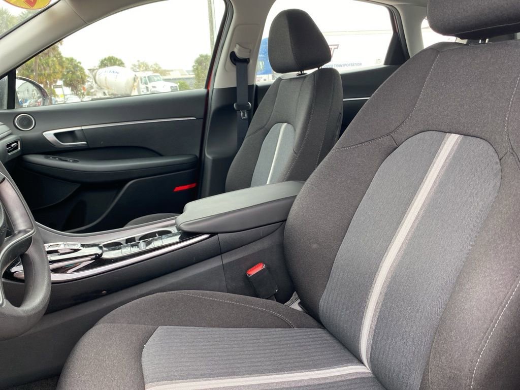 Used 2020 Hyundai Sonata SE w/ Cargo Package image 9