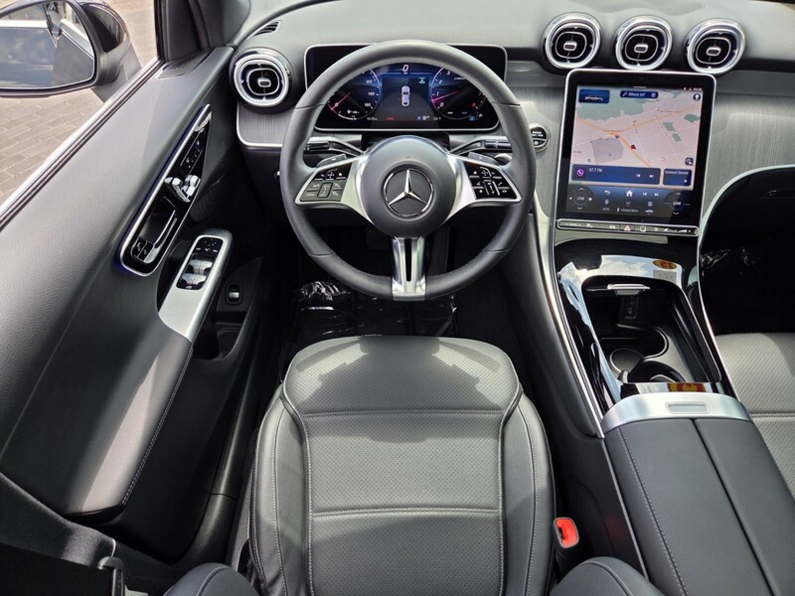 Certified 2025 Mercedes-Benz GLC 300 4MATIC image 16