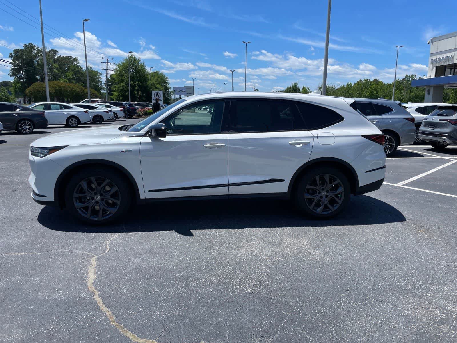 Used 2023 Acura MDX A-Spec AWD/4WD image 2