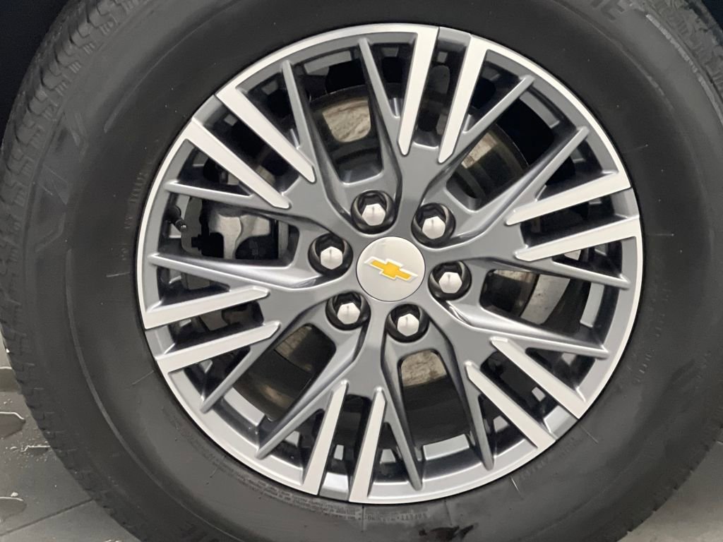 Used 2024 Chevrolet Traverse LT image 74