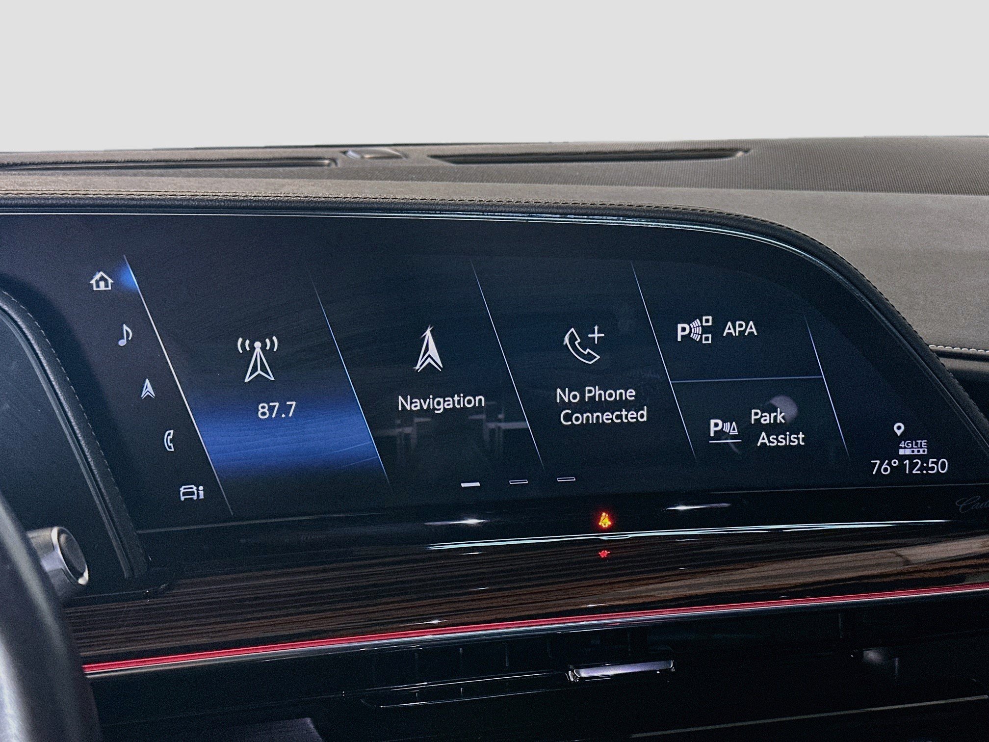 Certified 2024 Cadillac Escalade Premium Luxury AWD/4WD image 14
