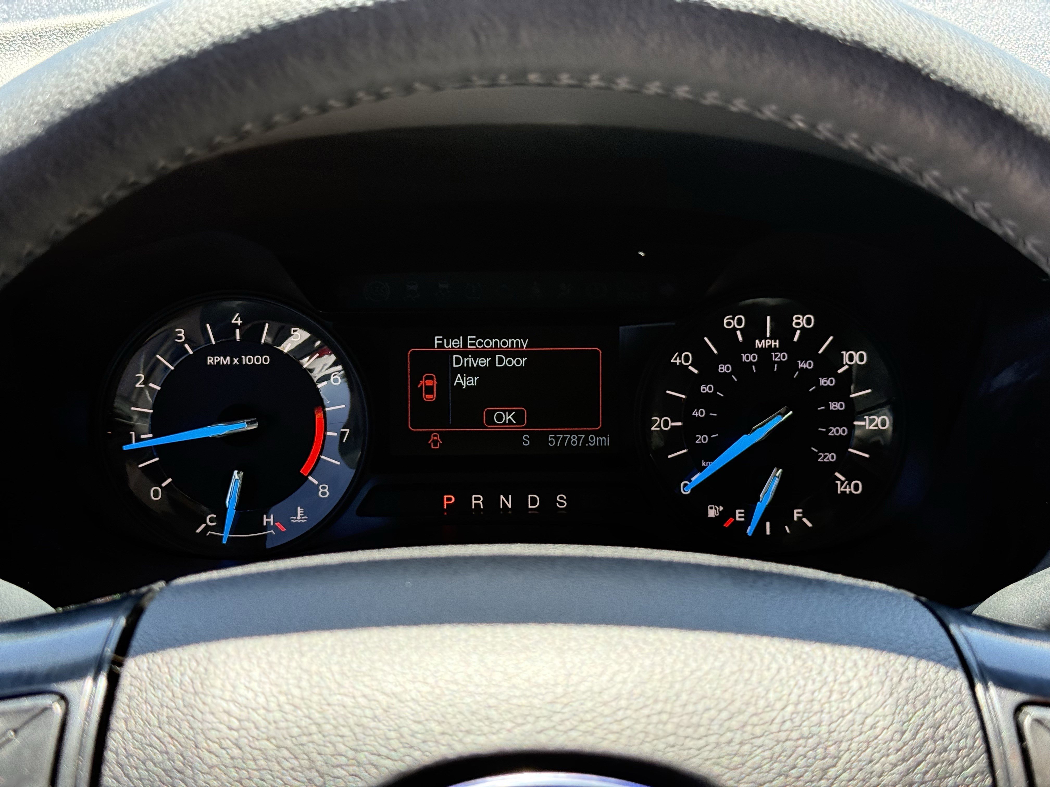 Used 2018 Ford Explorer XLT image 18