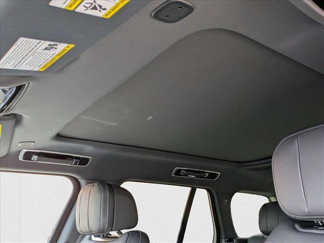 New 2025 Land Rover Range Rover SE image 14