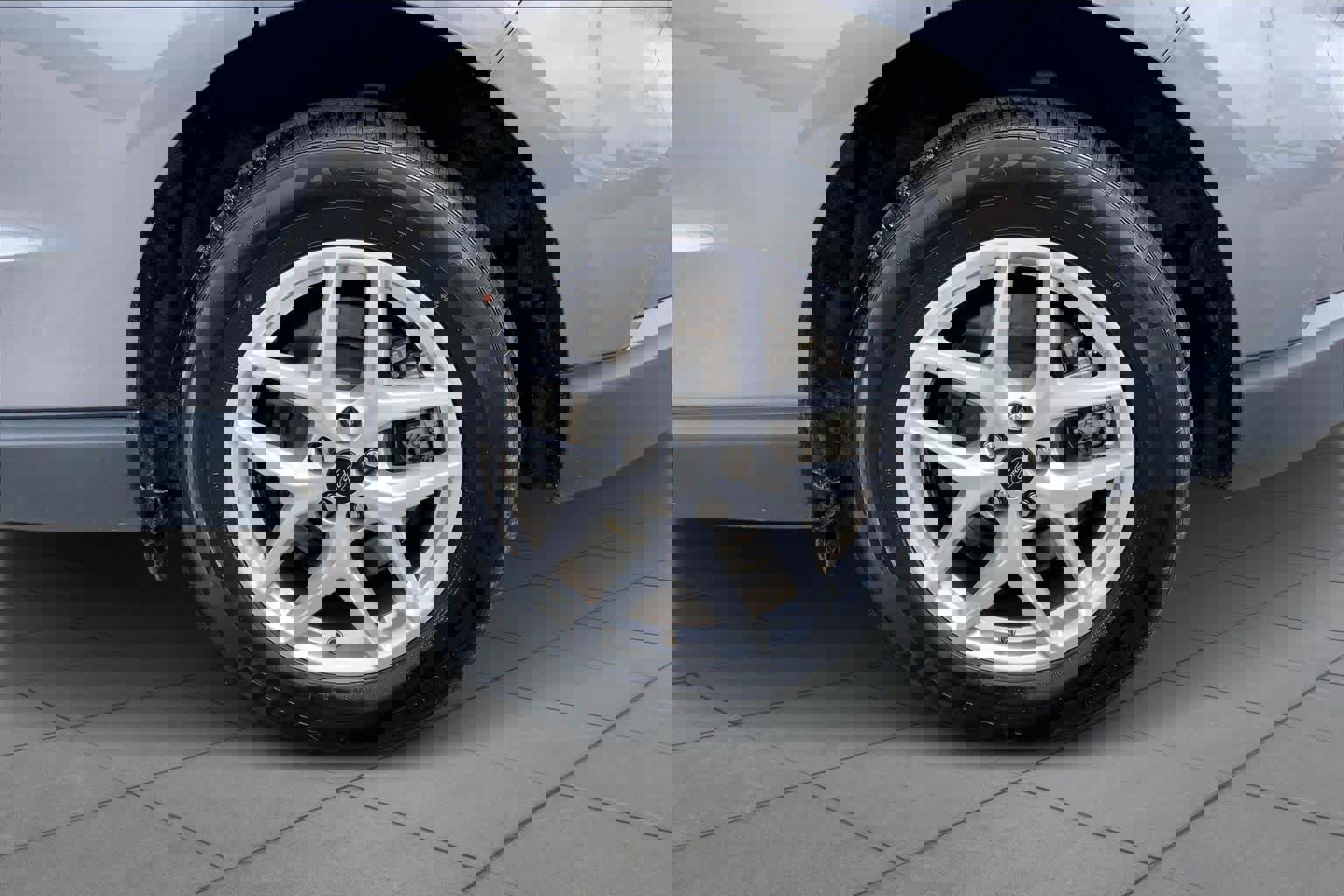 Certified 2024 Ford Edge SEL image 11