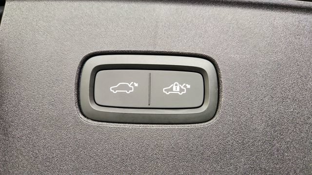 New 2026 Volvo EX90 Plus AWD/4WD image 45