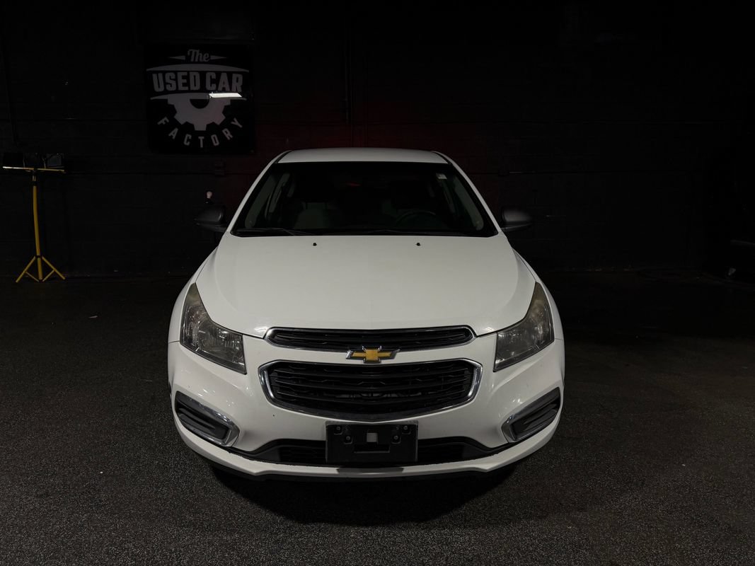 Used 2016 Chevrolet Cruze L FWD image 9