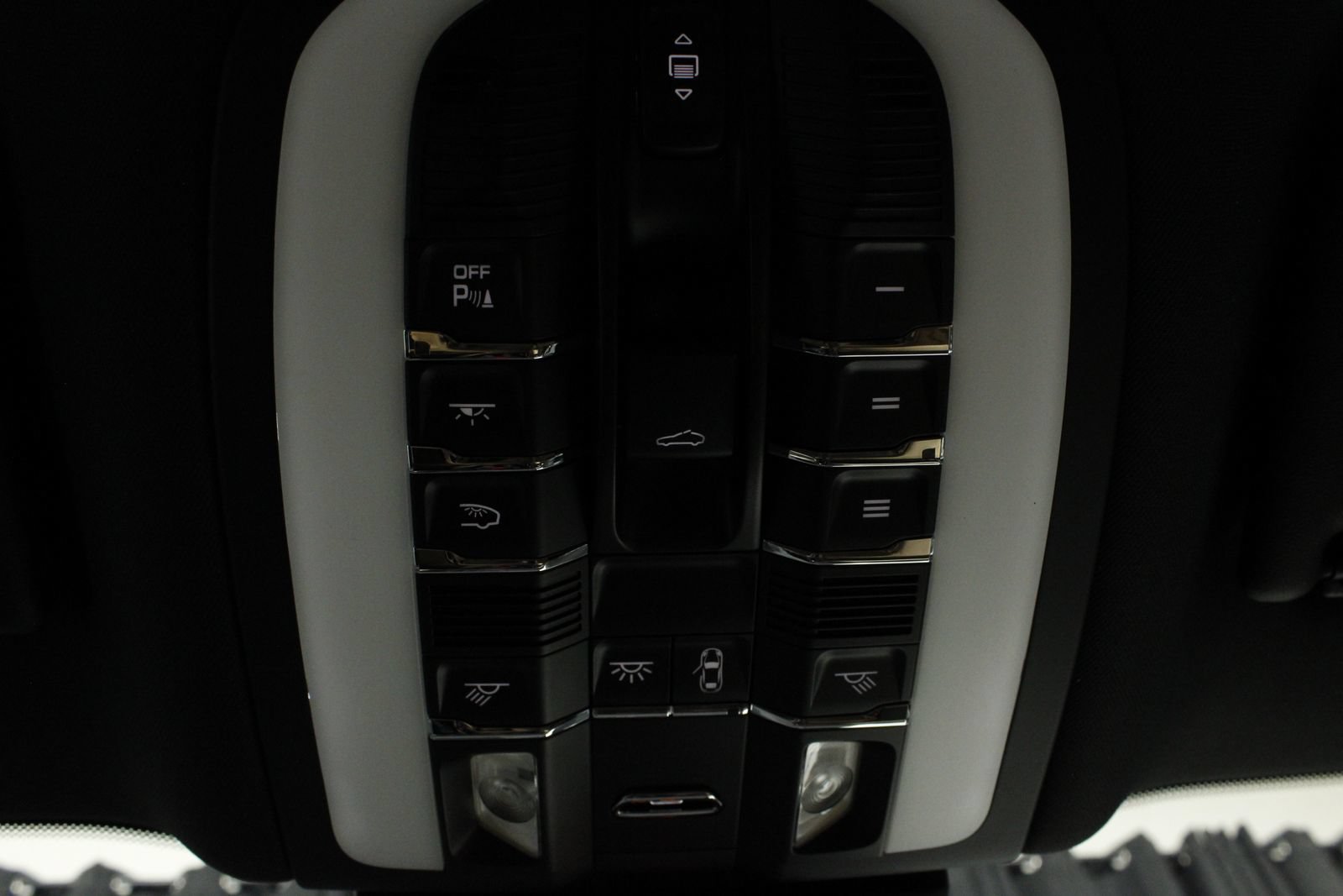 New 2026 Porsche Macan AWD/4WD image 31